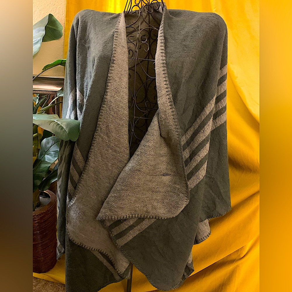 Reversible Wool blend striped shall